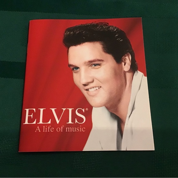 Elvis Collection - Picture 3 of 5